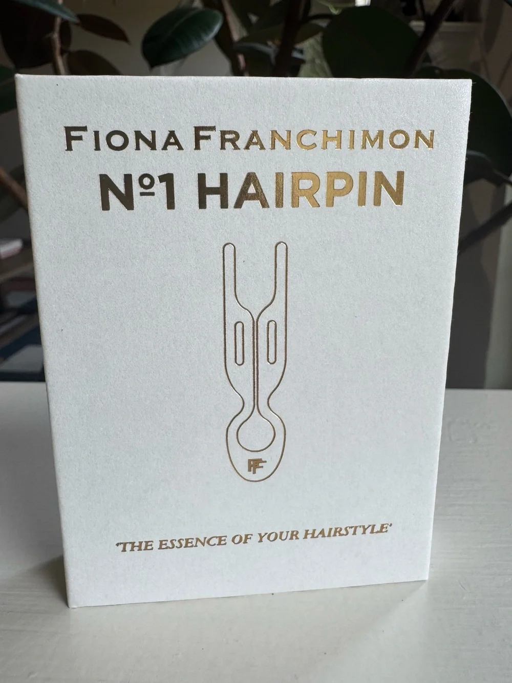 Fiona Franchimon pearlescent shipping hairpins